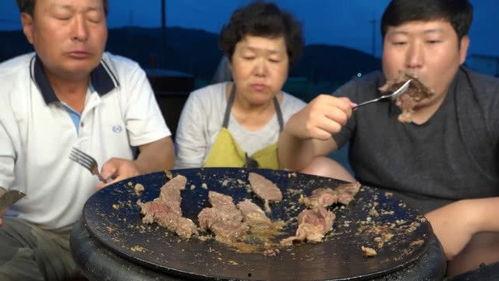 网红吃牛排韩国人,传统美食碰撞现代潮流